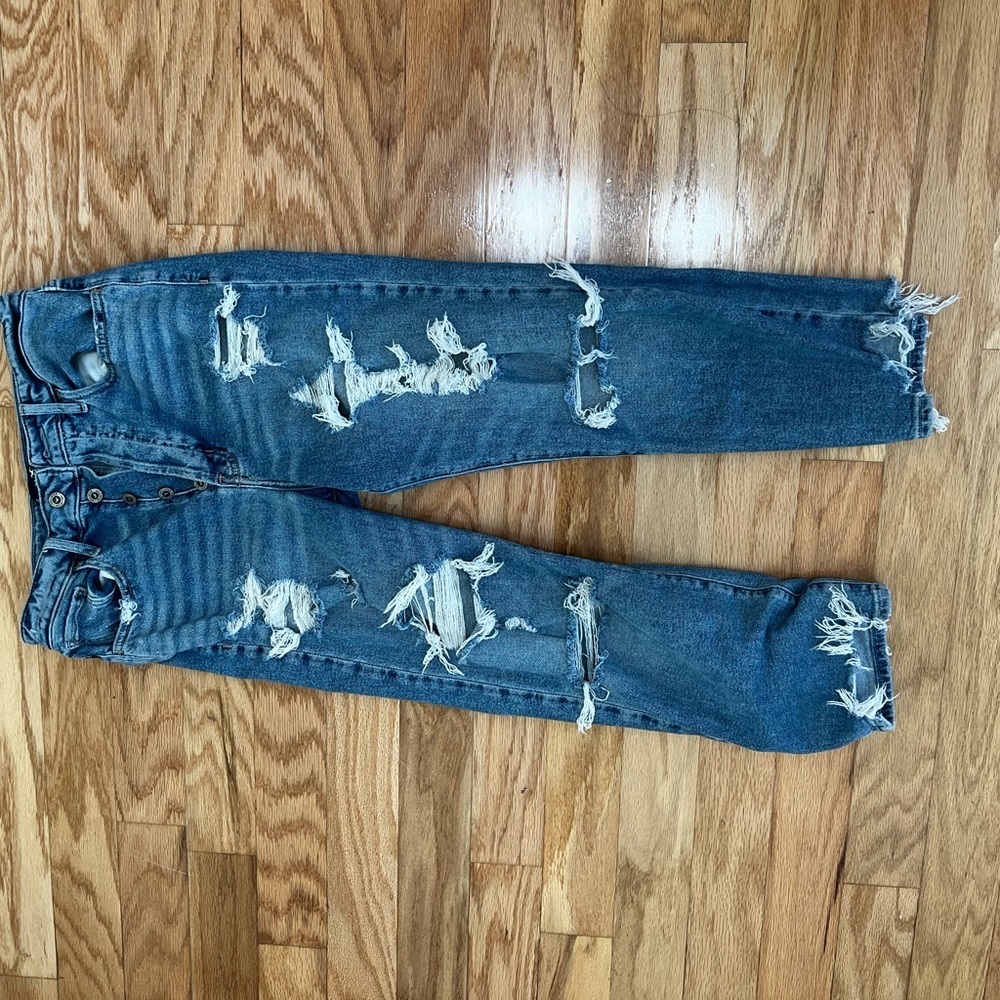 NEVER WORN Hollister Ultra High Rise Crop Vintage Straight